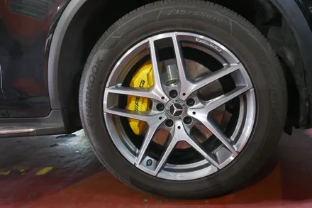 benz glc 휠수리 복원 캘리퍼 도장 + 옐로우 우레탄 도장 + amg 레터링(휠수리) / 벤츠 / GLC-클래스 / 부산 금정구
