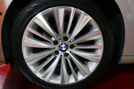 <휠웍스>bmw gt + 다이어컷팅 휠수리 + 휠복원 +부산휠수리 +금정구 휠복원 / 부산 금정구