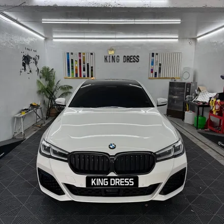 춘천랩핑제거 - BMW 5시리즈 G30 루프스킨.크롬죽이기 제거 - 킹드레스 / 춘천시 후평동