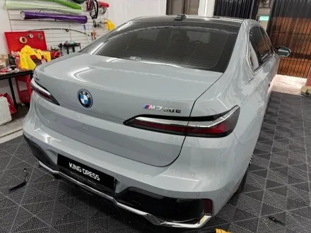 춘천고광택랩핑 - BMW 7시리즈  G70 고광택 크롬죽이기 -킹드레스 / 춘천시 후평동