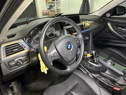 춘천랩핑 -BMW3시리즈실내랩핑 - 320D(F30)실내랩핑 - 춘천실내랩핑 - 킹드레스 / 춘천시 후평동