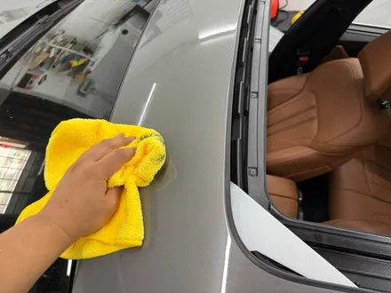 춘천루프스킨.크롬죽이기 - BMW 5시리즈 G30 루프스킨.윈도우몰딩 크롬죽이기 제거 재시공 - 킹드레스 / 춘천시 후평동