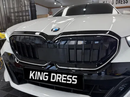 춘천그릴랩핑 - BMW G60 5시리즈 그릴 크롬죽이기 - 킹드레스 / 춘천시 후평동