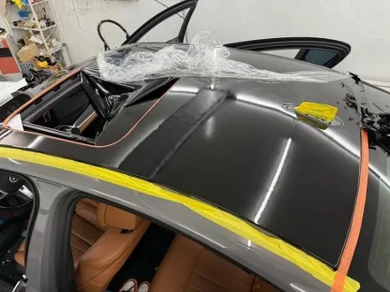 춘천루프스킨.크롬죽이기 - BMW 5시리즈 G30 루프스킨.윈도우몰딩 크롬죽이기 제거 재시공 - 킹드레스 / 춘천시 후평동
