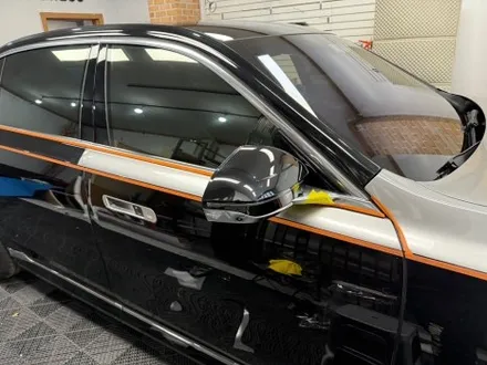 춘천듀오톤랩핑 - BMW 7시리즈 G70 고광택 투톤랩핑 시공 - 킹드레스 / 춘천시 후평동