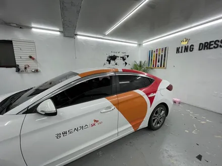 춘천랩핑 - 아반떼스티커제거 - 춘천자동차스티커제거 - 킹드레스 / 춘천시 후평동