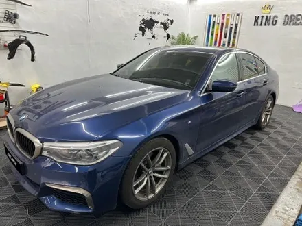 춘천크롬죽이기 - BMW 5시리즈 G30 전기형 전체크롬죽이기 - 킹드레스 / 춘천시 후평동