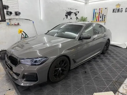 춘천루프스킨.크롬죽이기 - BMW 5시리즈 G30 루프스킨.윈도우몰딩 크롬죽이기 제거 재시공 - 킹드레스 / 춘천시 후평동