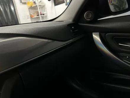 춘천랩핑 -BMW3시리즈실내랩핑 - 320D(F30)실내랩핑 - 춘천실내랩핑 - 킹드레스 / 춘천시 후평동