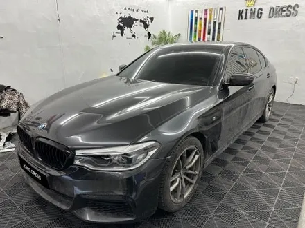 춘천크롬랩핑 - BMW 5시리즈 G30 전체크롬딜리트 - 킹드레스 / 춘천시 후평동