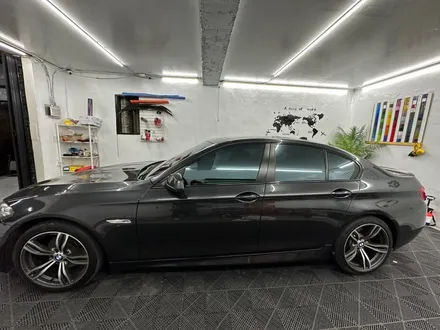 춘천랩핑 - BMW 5시리즈 F10 크롬죽이기, 실내랩핑 - 춘천크롬죽이기 - 춘천실내랩핑 - 킹드레스 / 춘천시 후평동