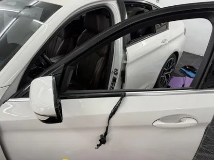 춘천랩핑제거 - BMW 5시리즈 G30 루프스킨.크롬죽이기 제거 - 킹드레스 / 춘천시 후평동