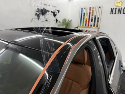 춘천루프스킨.크롬죽이기 - BMW 5시리즈 G30 루프스킨.윈도우몰딩 크롬죽이기 제거 재시공 - 킹드레스 / 춘천시 후평동