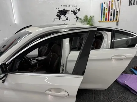 춘천랩핑제거 - BMW 5시리즈 G30 루프스킨.크롬죽이기 제거 - 킹드레스 / 춘천시 후평동