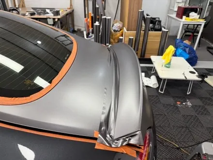 춘천전체랩핑 - 벤츠 AMG GT 전체랩핑제거 후 사틴다크그레이 전체랩핑 - 킹드레스 / 춘천시 후평동