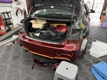춘천고광택전체랩핑 - BMW 3시리즈 F30 레드포지드카본 전체랩핑 - 킹드레스 / 춘천시 후평동