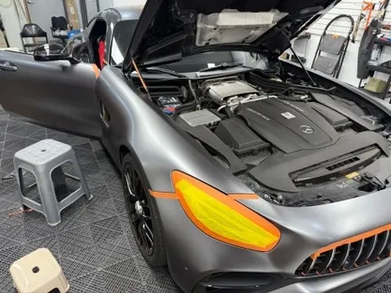 춘천전체랩핑 - 벤츠 AMG GT 전체랩핑제거 후 사틴다크그레이 전체랩핑 - 킹드레스 / 춘천시 후평동