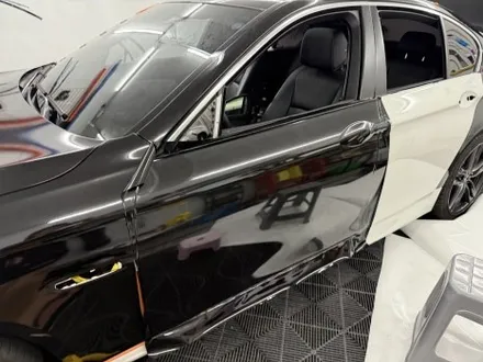 춘천전체랩핑 - BMW F10 5시리즈 사고수리 전체랩핑제거 전체랩핑시공 - 킹드레스 / 춘천시 후평동