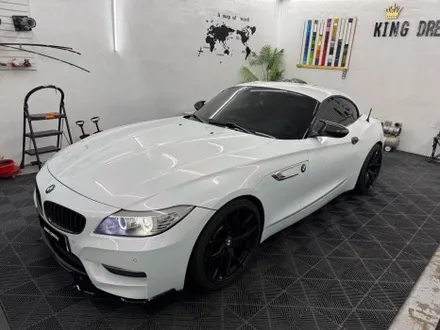 춘천랩핑 - BMW Z4 E89 고광택 화이트카멜레온 전체랩핑 - 킹드레스 / 춘천시 후평동