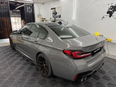 춘천루프스킨.크롬죽이기 - BMW 5시리즈 G30 루프스킨.윈도우몰딩 크롬죽이기 제거 재시공 - 킹드레스 / 춘천시 후평동