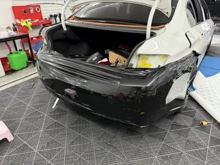 춘천전체랩핑 - BMW F10 5시리즈 사고수리 전체랩핑제거 전체랩핑시공 - 킹드레스 / 춘천시 후평동