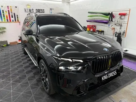 춘천랩핑 - BMW X7 G07 lci 전체크롬죽이기 블랙팩 나이트패키지 - 킹드레스 / 춘천시 후평동