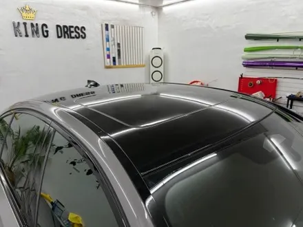 춘천루프스킨.크롬죽이기 - BMW 5시리즈 G30 루프스킨.윈도우몰딩 크롬죽이기 제거 재시공 - 킹드레스 / 춘천시 후평동
