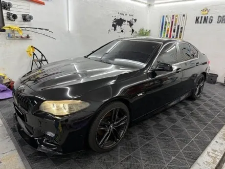 춘천전체랩핑 - BMW F10 5시리즈 사고수리 전체랩핑제거 전체랩핑시공 - 킹드레스 / 춘천시 후평동