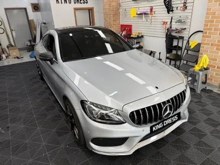 춘천고광택랩핑 - 벤츠 C클래스 쿠페 W205 고광택화이트 전체랩핑 - 킹드레스 / 춘천시 후평동