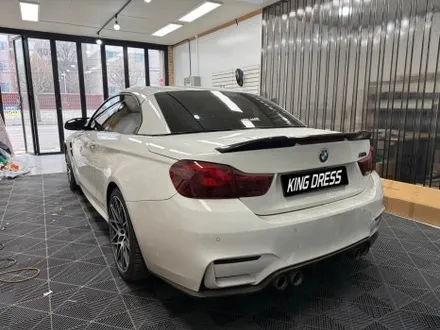 춘천랩핑 - BMW M4 컨퍼터블 F83 PET 고광택 블랙 전체랩핑 - 킹드레스 / 춘천시 후평동