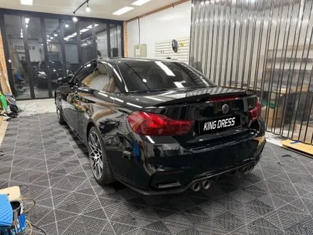 춘천랩핑 - BMW M4 컨퍼터블 F83 PET 고광택 블랙 전체랩핑 - 킹드레스 / 춘천시 후평동
