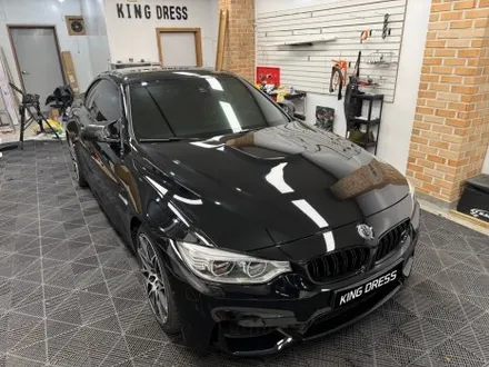 춘천랩핑 - BMW M4 컨퍼터블 F83 PET 고광택 블랙 전체랩핑 - 킹드레스 / 춘천시 후평동