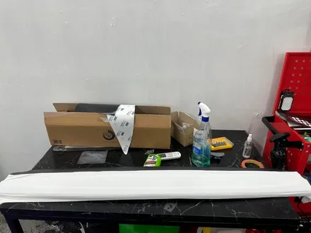가평실내랩핑 - 테슬라 모델3 실내 화이트 카본랩핑 - 킹드레스 / 춘천시 후평동