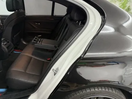춘천전체랩핑 - BMW F10 5시리즈 사고수리 전체랩핑제거 전체랩핑시공 - 킹드레스 / 춘천시 후평동
