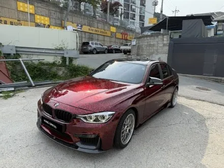 춘천고광택전체랩핑 - BMW 3시리즈 F30 레드포지드카본 전체랩핑 - 킹드레스 / 춘천시 후평동
