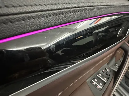춘천실내랩핑 - BMW G30 5시리즈 실내랩핑 - 킹드레스 / 춘천시 후평동