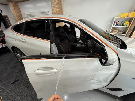 춘천크롬죽이기 - BMW 6GT 윈도우몰딩 크롬죽이기 - 킹드레스 / 춘천시 후평동
