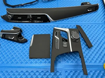 춘천실내랩핑 - BMW G30 5시리즈 실내랩핑 - 킹드레스 / 춘천시 후평동