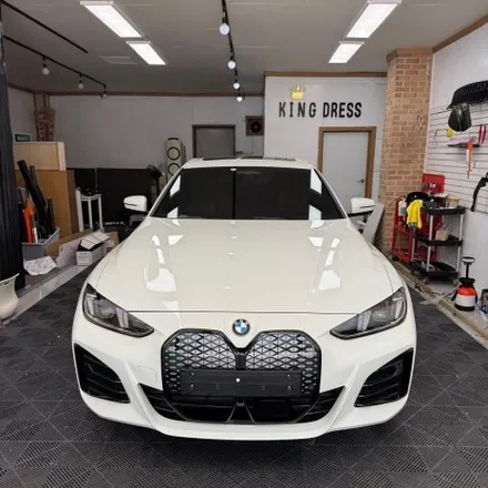 춘천크롬죽이기 - BMW 4시리즈 i4 G22 그릴 테두리 크롬죽이기 랩핑 -킹드레스 / 춘천시 후평동