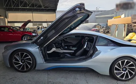 김포 BMW i8 휀다 스크래치 복원 도색 / 버터플라이 도어 슈퍼카 사고수리 / 인천 남동구 간석동