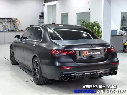 대구 벤츠 W213 E300 후기형 ➡️ E53 AMG 컨버전 작업, 3M 사틴 블랙 랩핑 작업 / 대구 북구 노원동