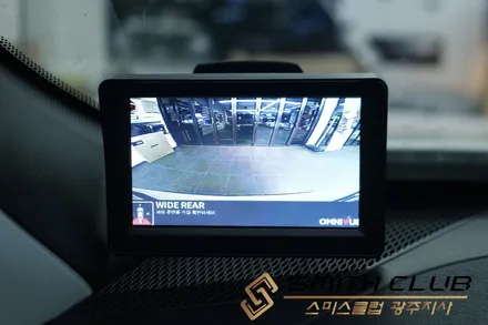 지프 레니게이드 / 차량 사각지대를 완벽하게 해결해주는 360도 어라운드뷰 \