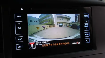 안티 사각지대 최고의 아이템 360도 옴니뷰(어라운드뷰) /  도요타 시에나의 순정모니터와 연동하여 장착하다 [스미스클럽 광주지사]
