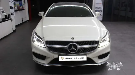 벤츠 CLS400에 내가 원하는 색깔로 바꿀수 있는  가변식 RGB 엠비언트 라이트 시스템 작업 완료 [스미스클럽 광주지사]