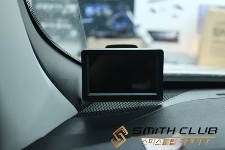 지프 레니게이드 / 차량 사각지대를 완벽하게 해결해주는 360도 어라운드뷰 \