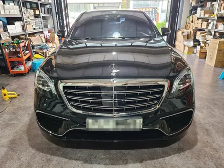 벤츠S클래스 전동부메스터와 송풍구엠비언트로 클래식한 화려함을 겸비해보세요. / 인천 서구