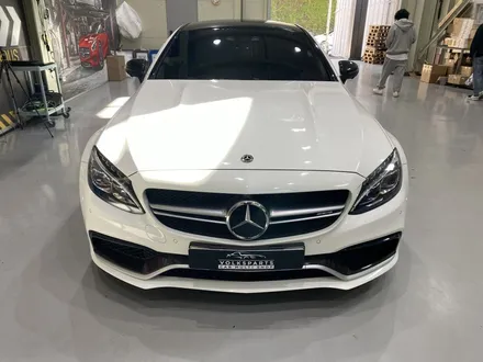 벤츠 C63 AMG 쿠페 - 송풍구 엠비언트와 업그레이드된 밝아진 순정 엠비언트 라이트 / 인천 서구