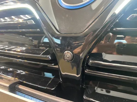 BMW i4 아이코닉 글로우 그릴 장착, 순정 감성 살린 라이트 그릴 튜닝 작업 / 인천 서구