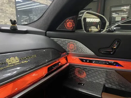 BMW G70 실내 튜닝, 회오리트위터와 핸들 앰비언트 변화 / 인천 서구