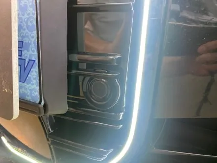 BMW i4 아이코닉 글로우 그릴 장착, 순정 감성 살린 라이트 그릴 튜닝 작업 / 인천 서구
